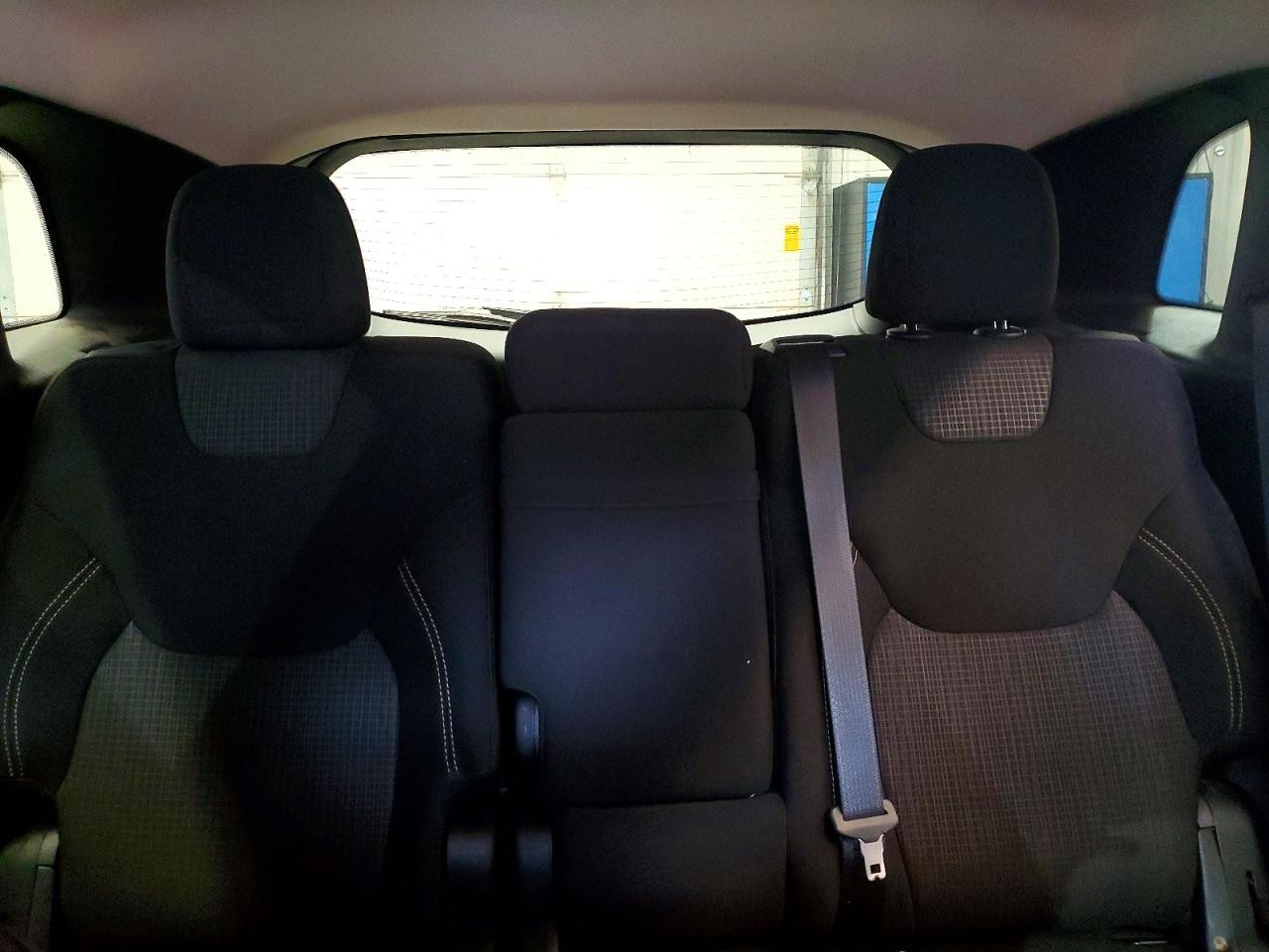 https://f005.backblazeb2.com/file/img-partshotlines-com/Inventory/NE93/Vehicle/26897_10.jpg