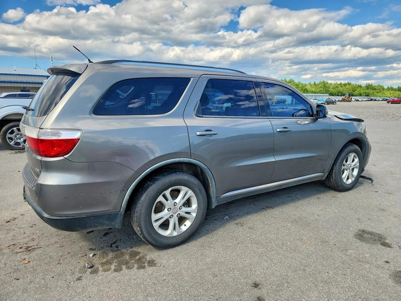 https://f005.backblazeb2.com/file/img-partshotlines-com/Inventory/NE93/Vehicle/27038_03.jpg