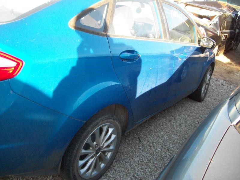 https://f005.backblazeb2.com/file/img-partshotlines-com/Inventory/OK12/Vehicle/1137_05.jpg