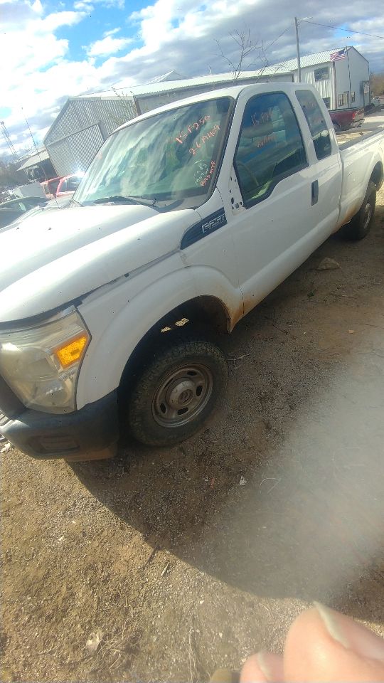https://f005.backblazeb2.com/file/img-partshotlines-com/Inventory/OK12/Vehicle/1302_01.jpg