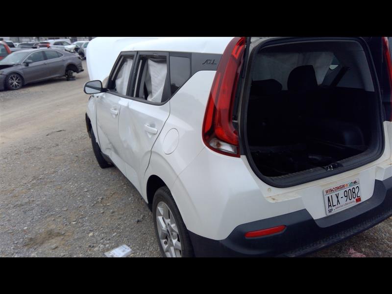 https://f005.backblazeb2.com/file/img-partshotlines-com/Inventory/OK13/Vehicle/13877_02.jpg