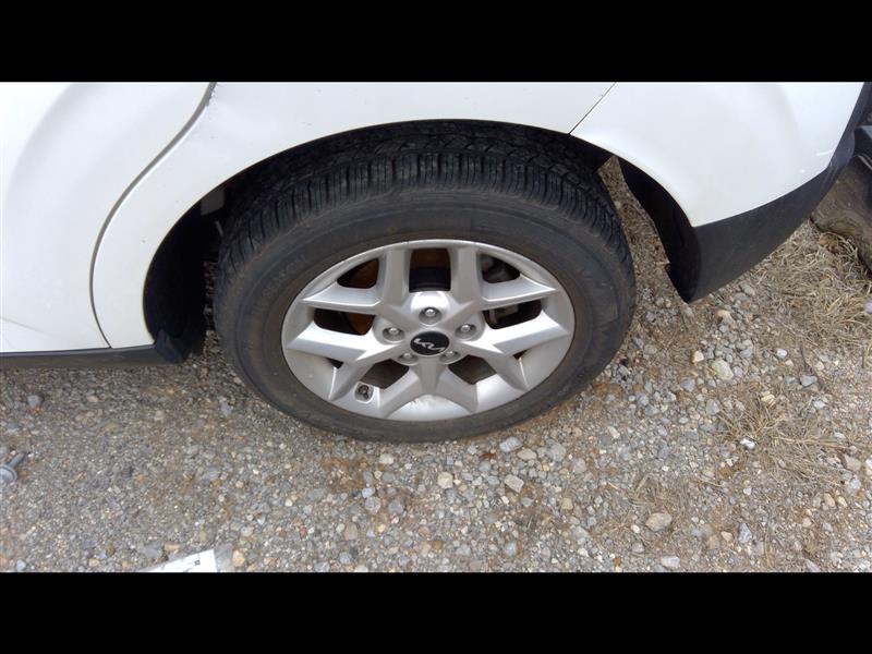 https://f005.backblazeb2.com/file/img-partshotlines-com/Inventory/OK13/Vehicle/13877_06.jpg