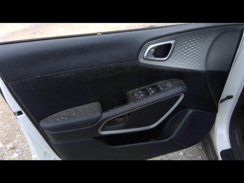 https://f005.backblazeb2.com/file/img-partshotlines-com/Inventory/OK13/Vehicle/13877_09.jpg