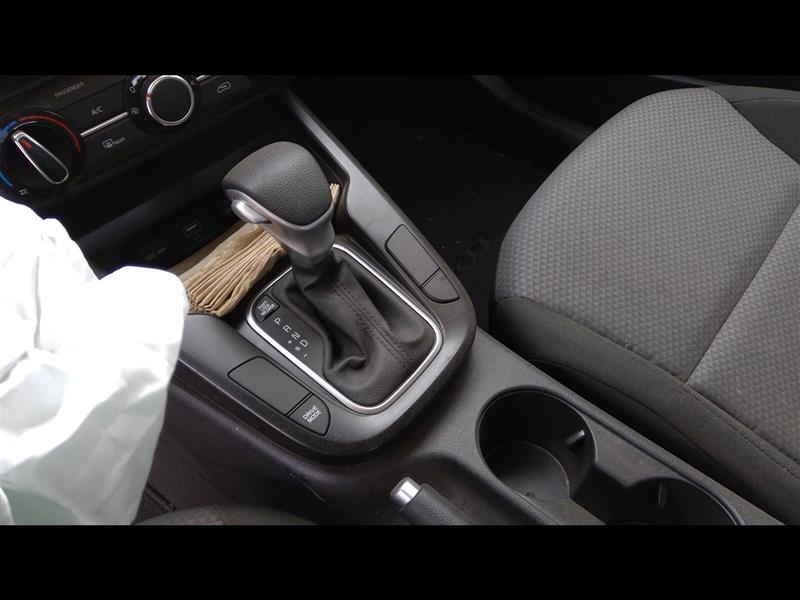 https://f005.backblazeb2.com/file/img-partshotlines-com/Inventory/OK13/Vehicle/13877_12.jpg