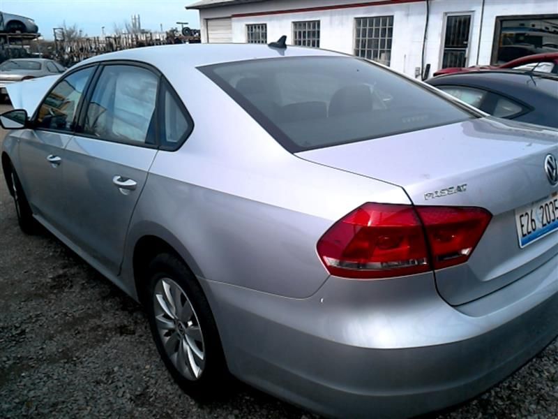 https://f005.backblazeb2.com/file/img-partshotlines-com/Inventory/OK13/Vehicle/8537_02.jpg