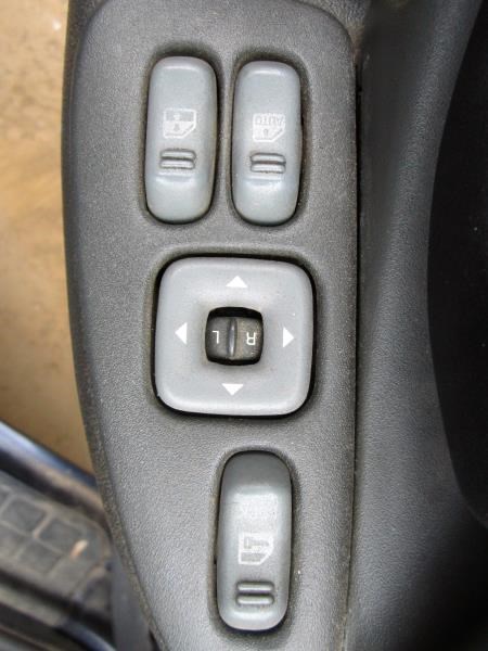 https://f005.backblazeb2.com/file/img-partshotlines-com/Inventory/OK19/Vehicle/12198_12.jpg