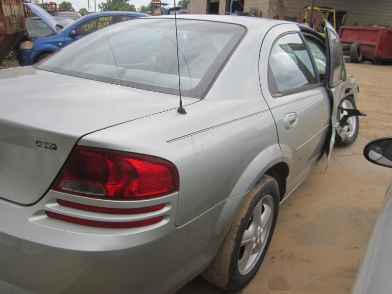 https://f005.backblazeb2.com/file/img-partshotlines-com/Inventory/OK19/Vehicle/15519_06.jpg