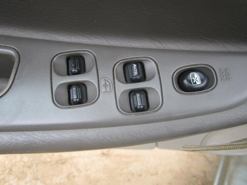 https://f005.backblazeb2.com/file/img-partshotlines-com/Inventory/OK19/Vehicle/15519_08.jpg