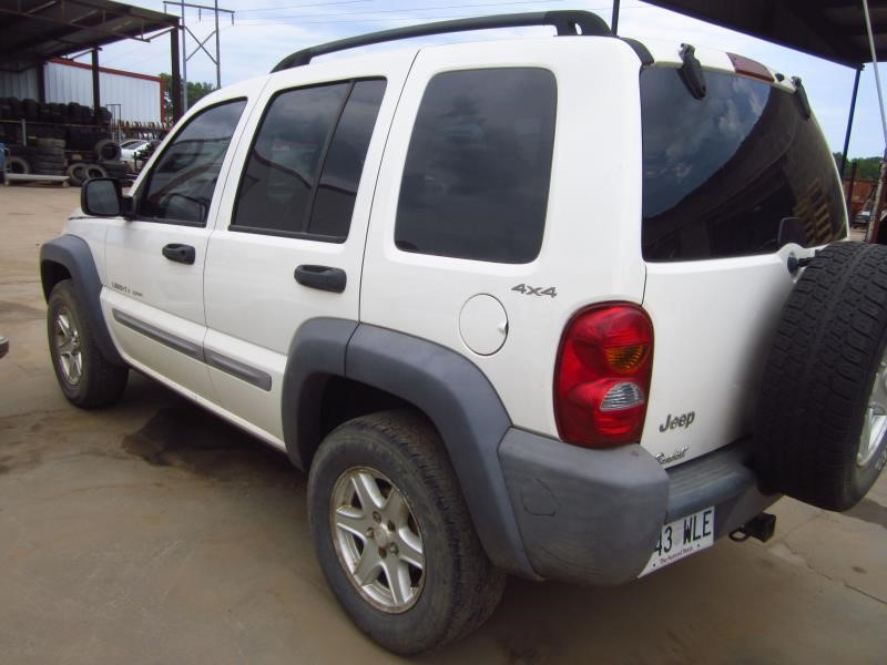 https://f005.backblazeb2.com/file/img-partshotlines-com/Inventory/OK19/Vehicle/15845_04.jpg