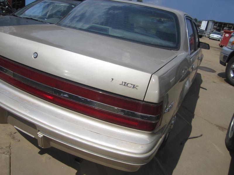 https://f005.backblazeb2.com/file/img-partshotlines-com/Inventory/OK19/Vehicle/15936_05.jpg