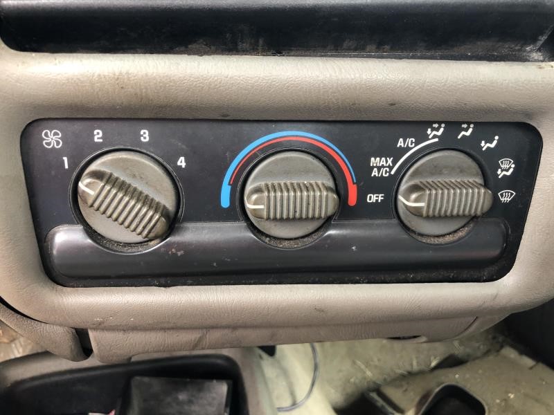 https://f005.backblazeb2.com/file/img-partshotlines-com/Inventory/OK19/Vehicle/18584_12.jpg