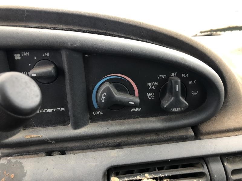 https://f005.backblazeb2.com/file/img-partshotlines-com/Inventory/OK19/Vehicle/19243_11.jpg