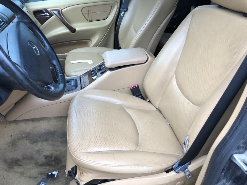 https://f005.backblazeb2.com/file/img-partshotlines-com/Inventory/OK19/Vehicle/20090_12.jpg