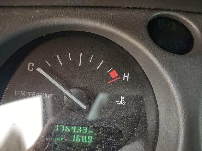 https://f005.backblazeb2.com/file/img-partshotlines-com/Inventory/OK19/Vehicle/21520_01.jpg