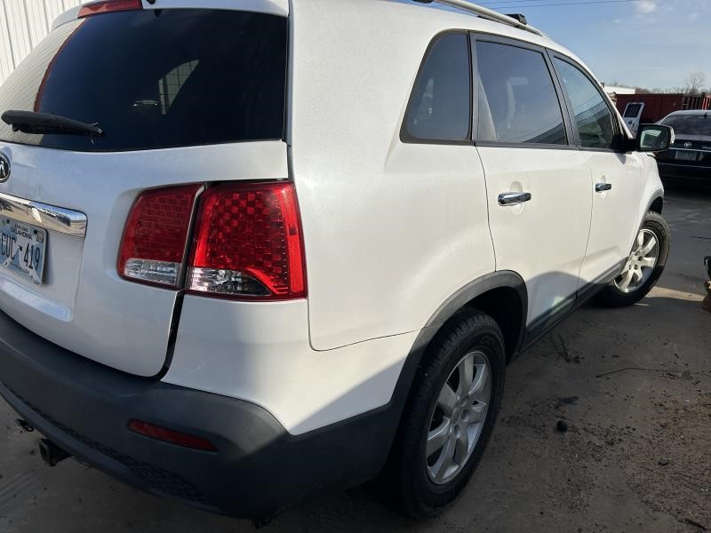 https://f005.backblazeb2.com/file/img-partshotlines-com/Inventory/OK19/Vehicle/23360_09.jpg