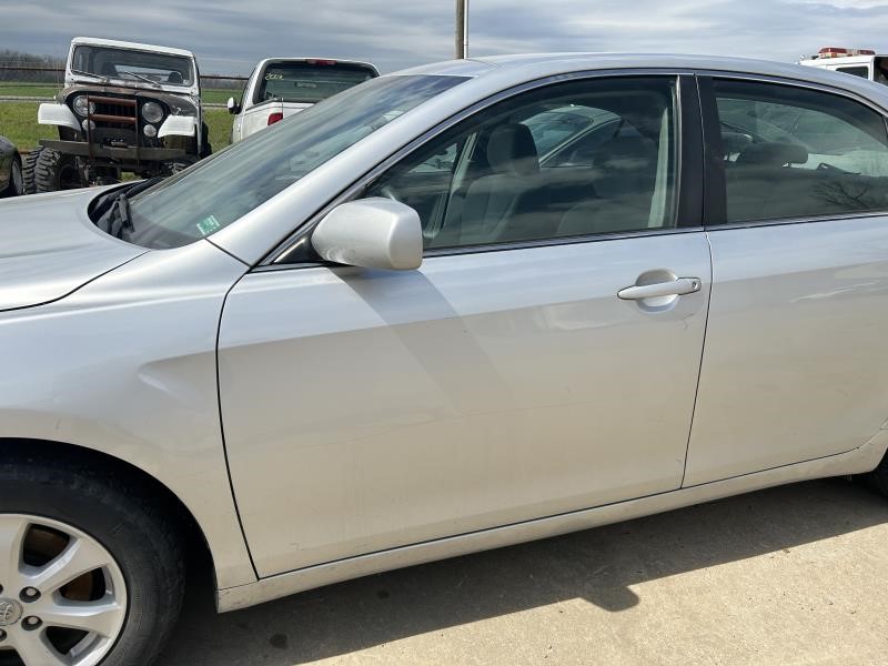 https://f005.backblazeb2.com/file/img-partshotlines-com/Inventory/OK19/Vehicle/23730_04.jpg
