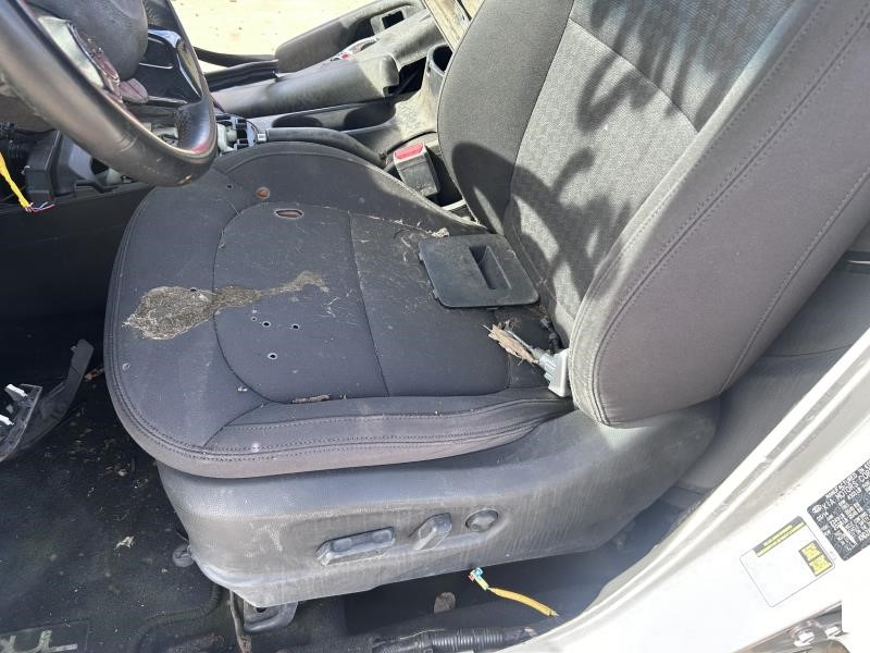 https://f005.backblazeb2.com/file/img-partshotlines-com/Inventory/OK19/Vehicle/24812_12.jpg
