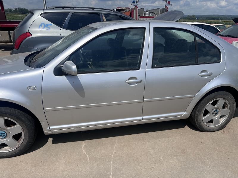 https://f005.backblazeb2.com/file/img-partshotlines-com/Inventory/OK19/Vehicle/25219_04.jpg