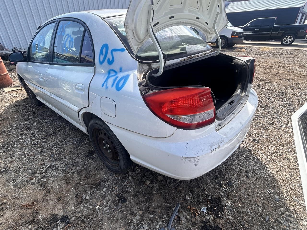 https://f005.backblazeb2.com/file/img-partshotlines-com/Inventory/OK19/Vehicle/25517_06.jpg