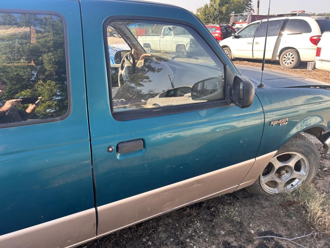 https://f005.backblazeb2.com/file/img-partshotlines-com/Inventory/OK19/Vehicle/25578_10.jpg