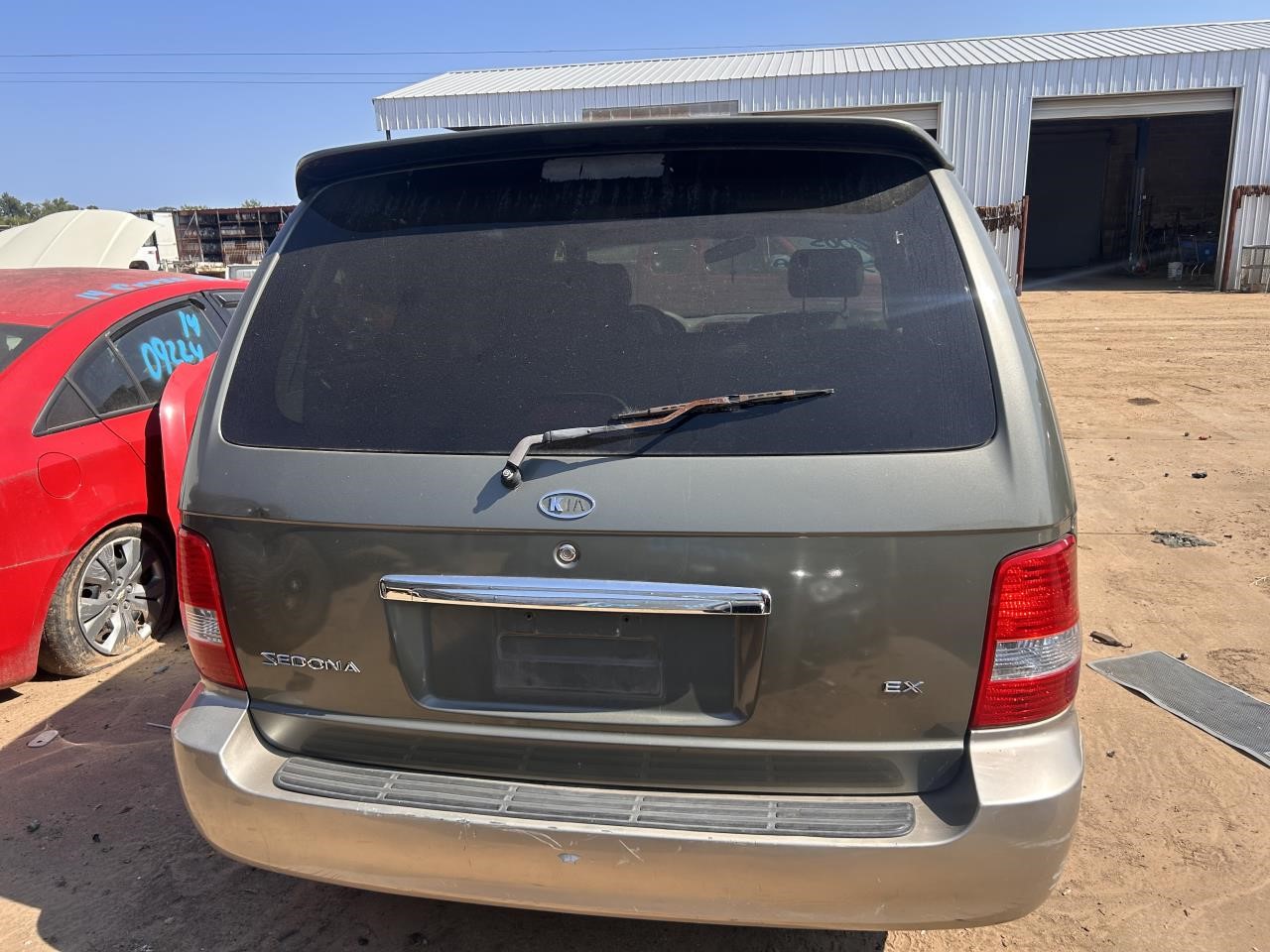 https://f005.backblazeb2.com/file/img-partshotlines-com/Inventory/OK19/Vehicle/25585_07.jpg