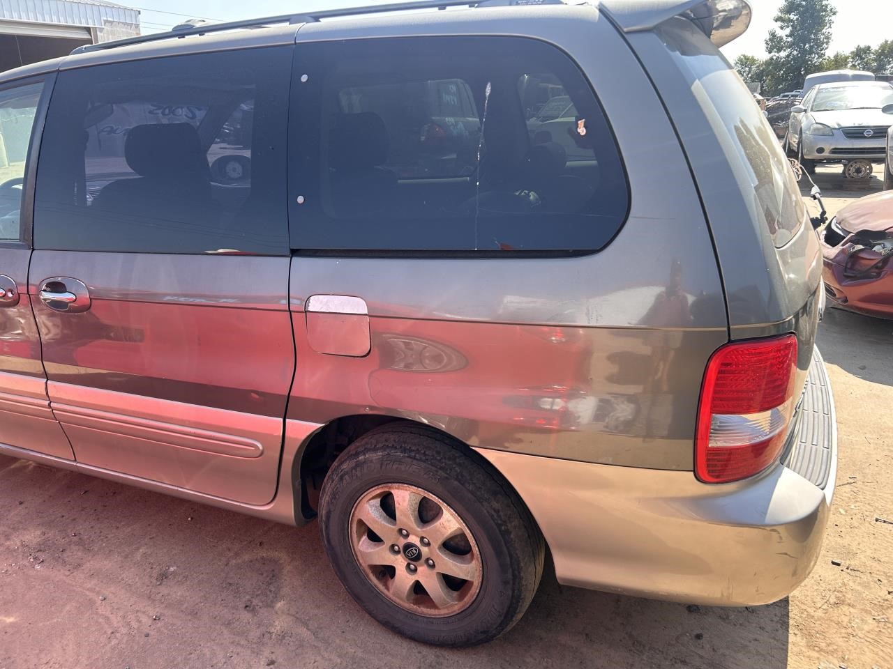 https://f005.backblazeb2.com/file/img-partshotlines-com/Inventory/OK19/Vehicle/25585_08.jpg