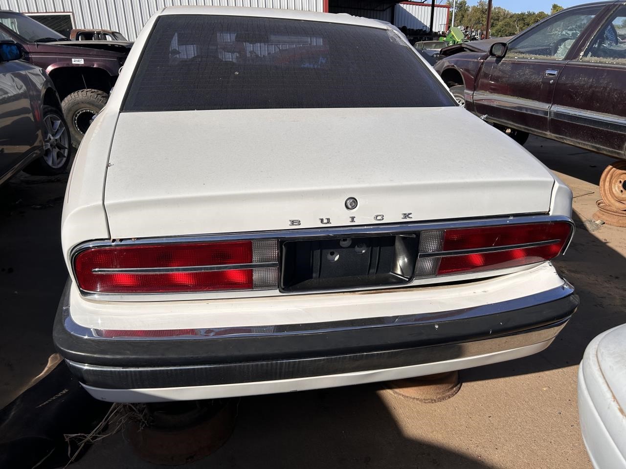 https://f005.backblazeb2.com/file/img-partshotlines-com/Inventory/OK19/Vehicle/25601_07.jpg