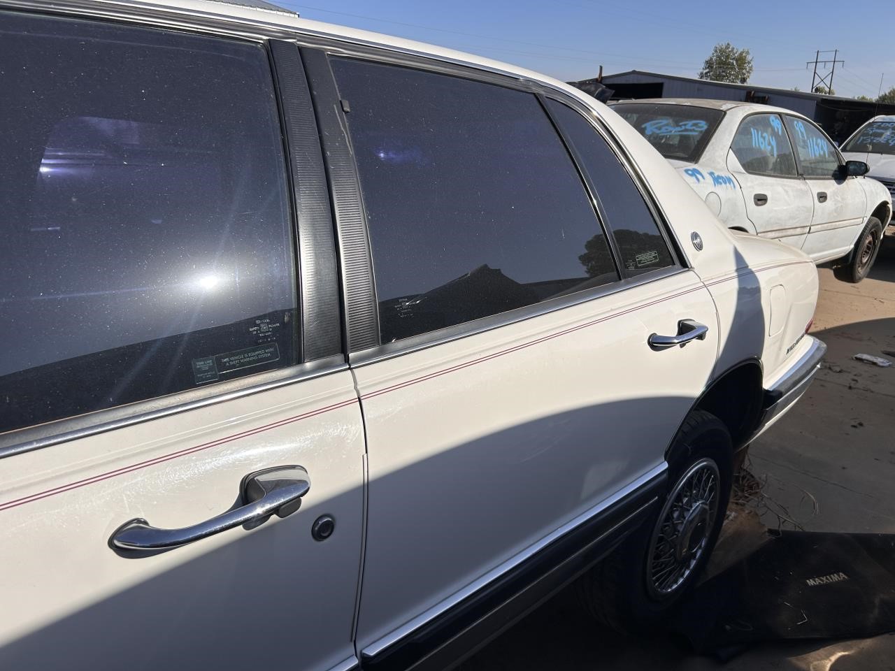 https://f005.backblazeb2.com/file/img-partshotlines-com/Inventory/OK19/Vehicle/25601_09.jpg