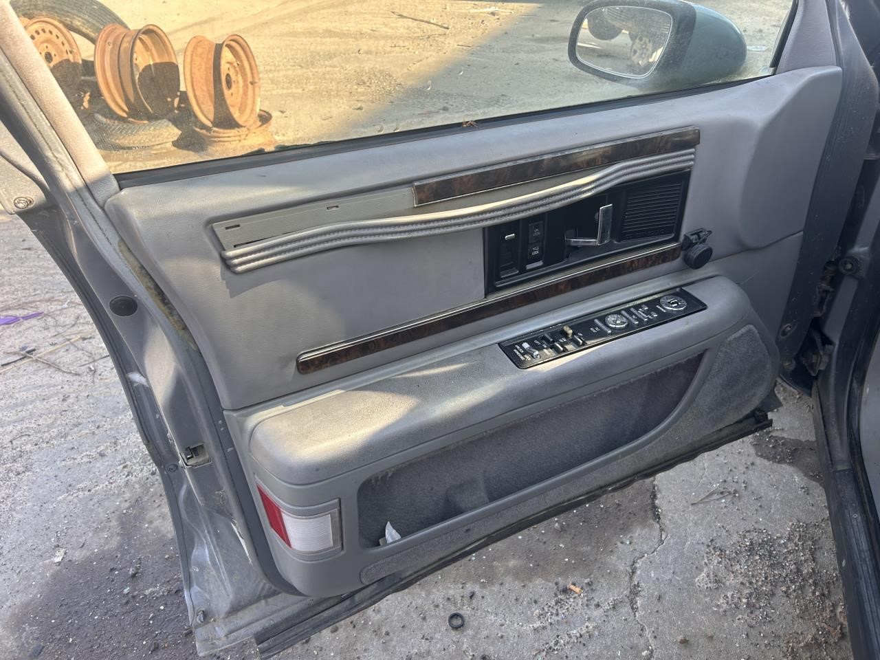https://f005.backblazeb2.com/file/img-partshotlines-com/Inventory/OK19/Vehicle/26137_12.jpg
