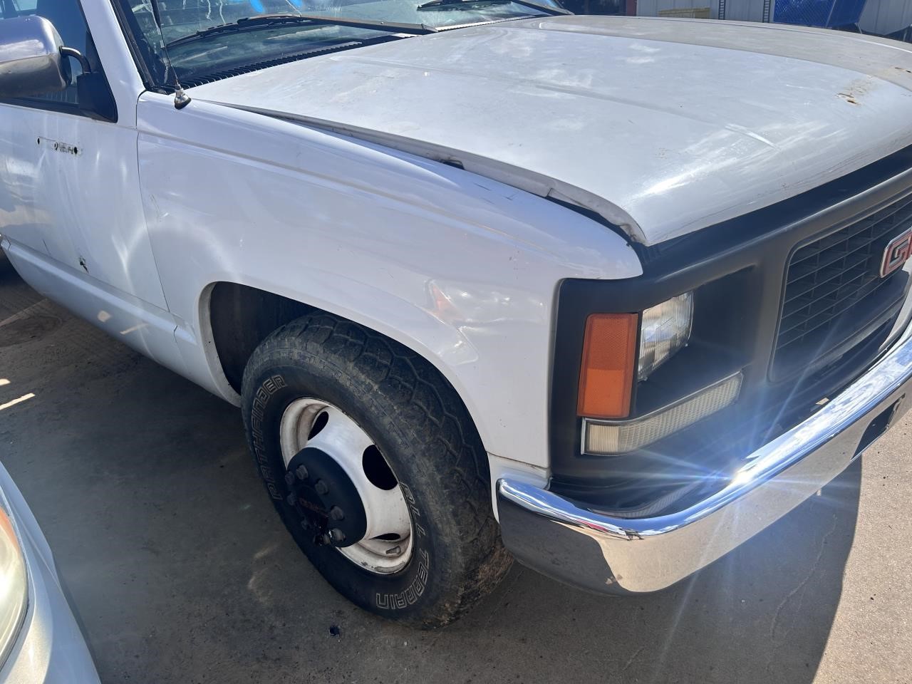 https://f005.backblazeb2.com/file/img-partshotlines-com/Inventory/OK19/Vehicle/26396_02.jpg