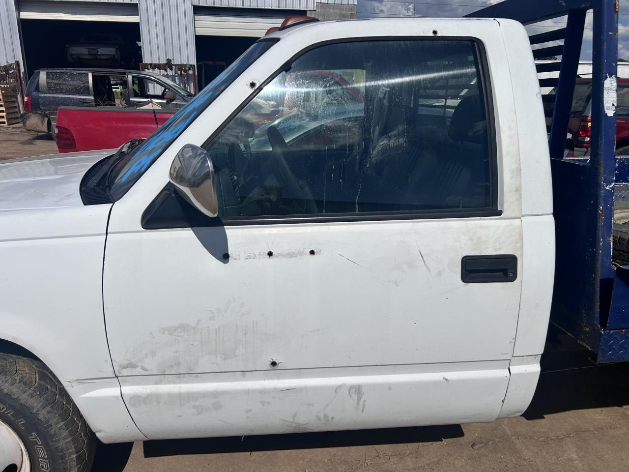 https://f005.backblazeb2.com/file/img-partshotlines-com/Inventory/OK19/Vehicle/26396_04.jpg