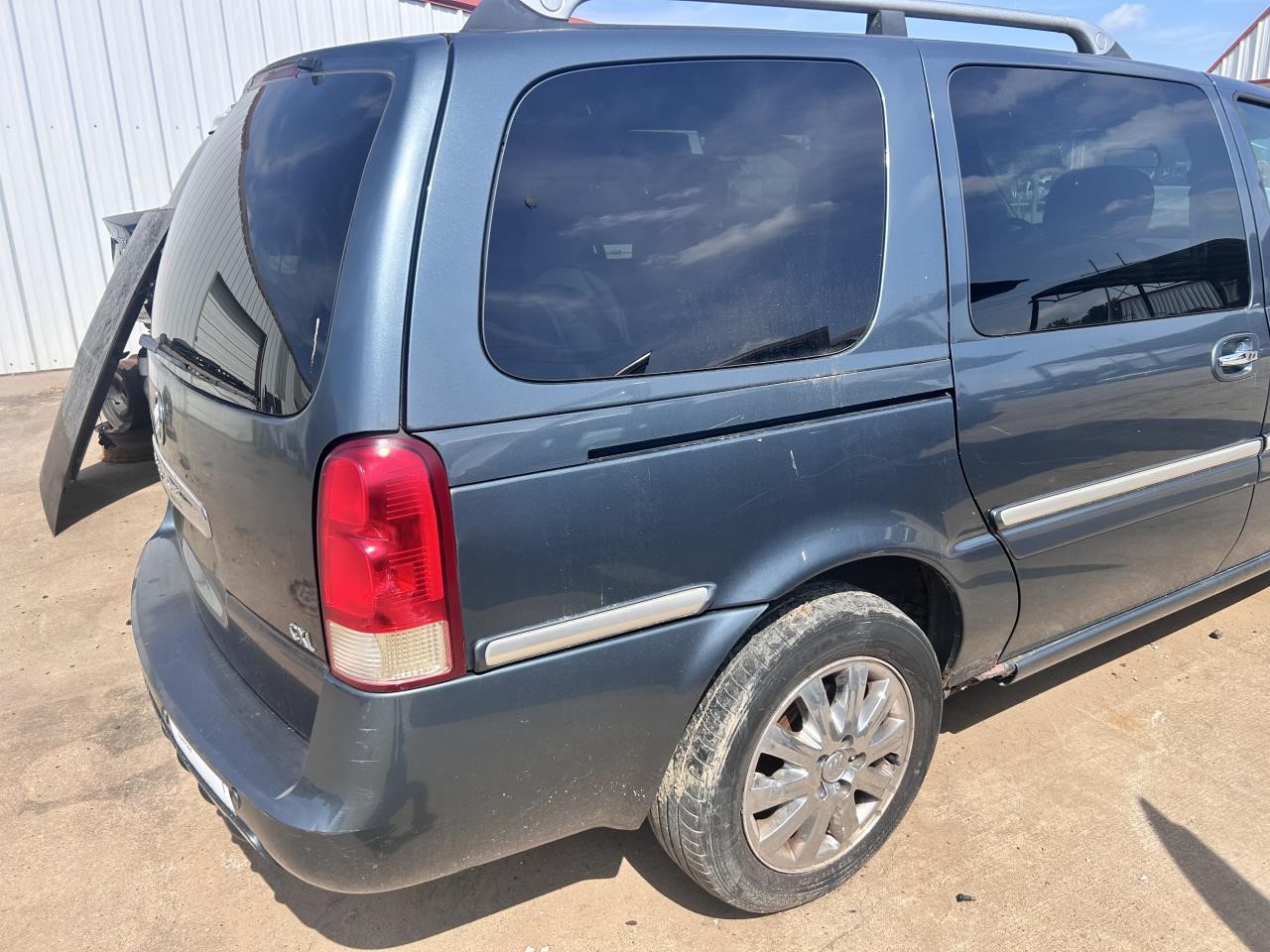 https://f005.backblazeb2.com/file/img-partshotlines-com/Inventory/OK19/Vehicle/26398_08.jpg