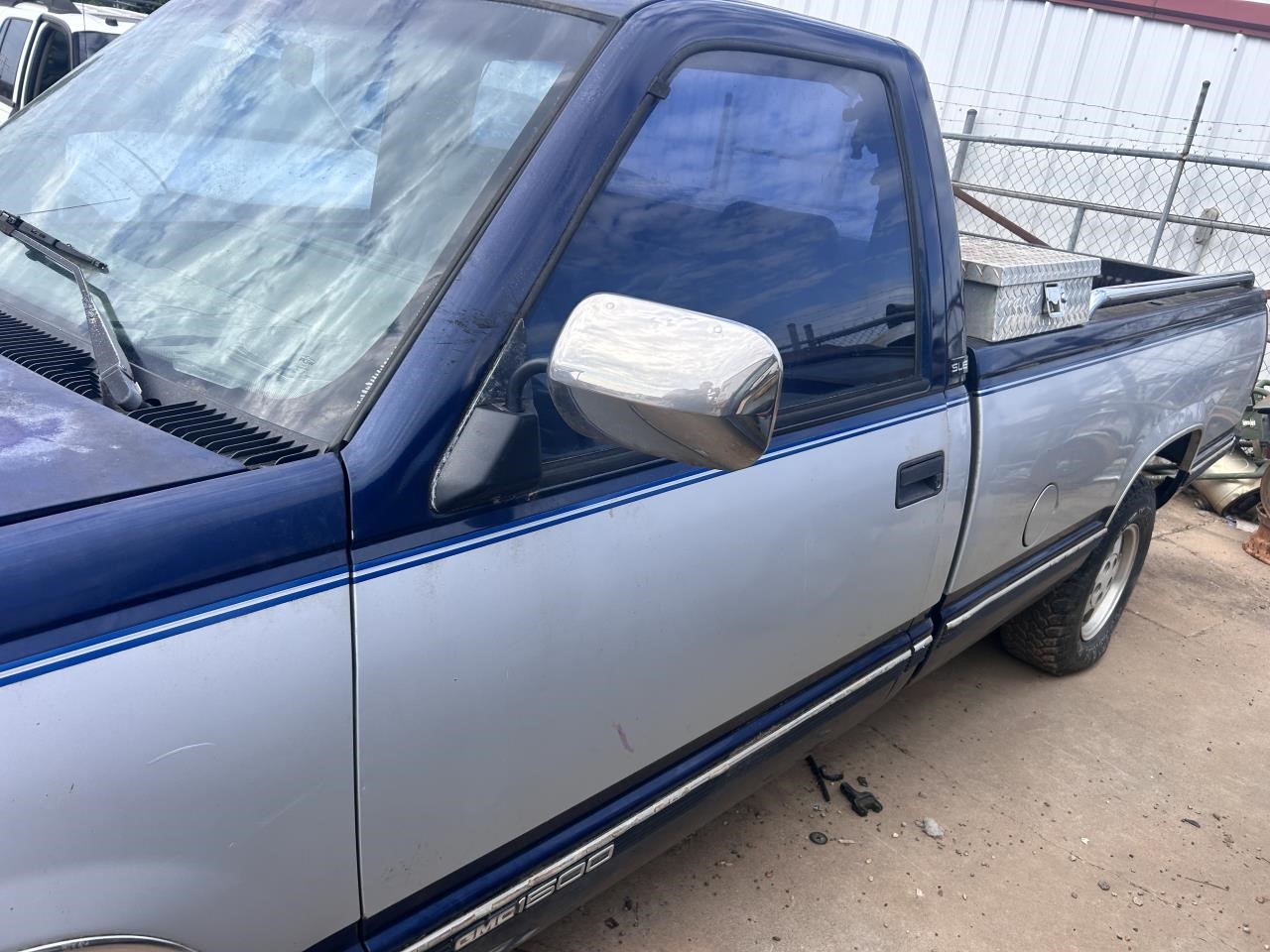 https://f005.backblazeb2.com/file/img-partshotlines-com/Inventory/OK19/Vehicle/26432_04.jpg