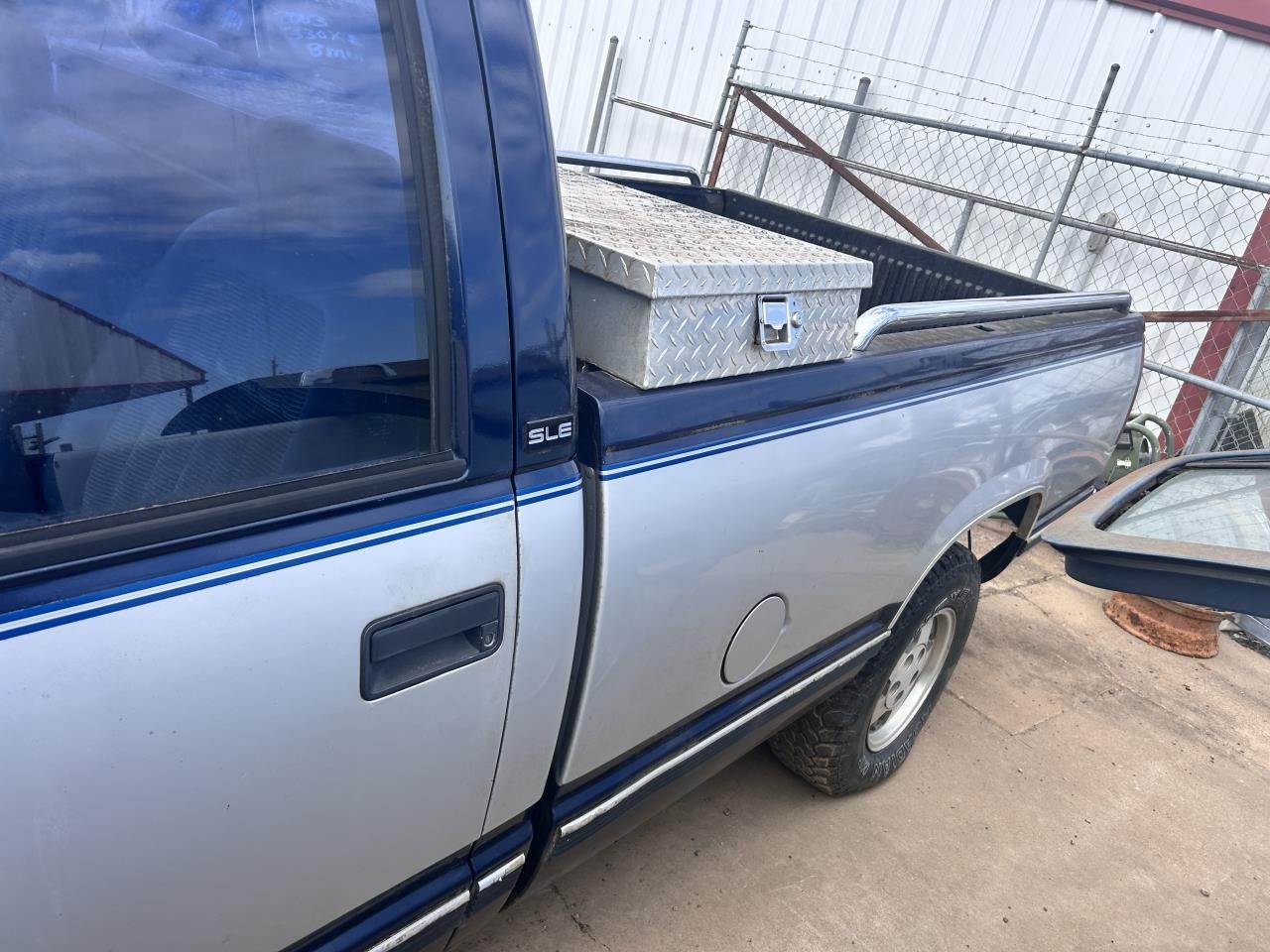 https://f005.backblazeb2.com/file/img-partshotlines-com/Inventory/OK19/Vehicle/26432_05.jpg