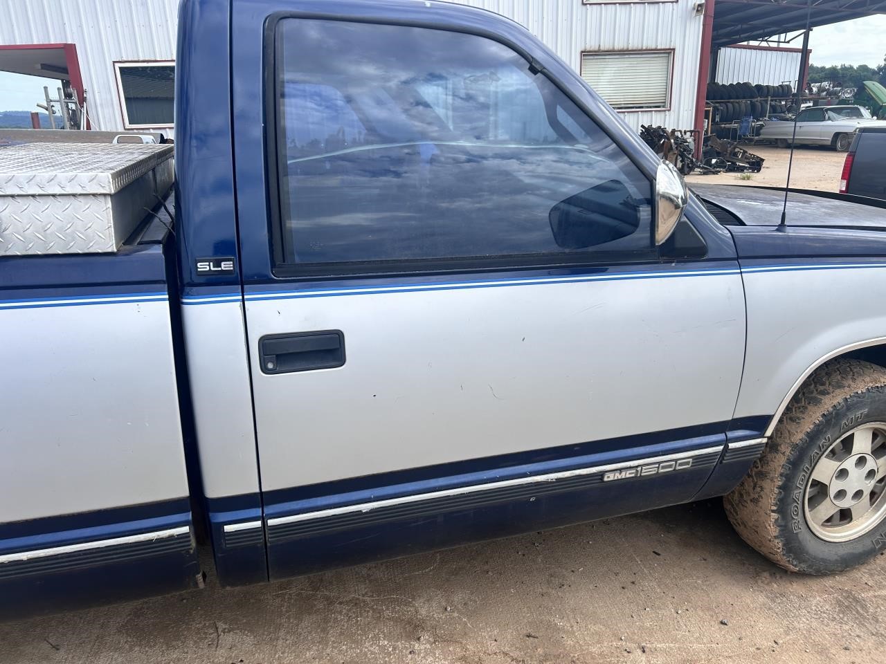 https://f005.backblazeb2.com/file/img-partshotlines-com/Inventory/OK19/Vehicle/26432_08.jpg