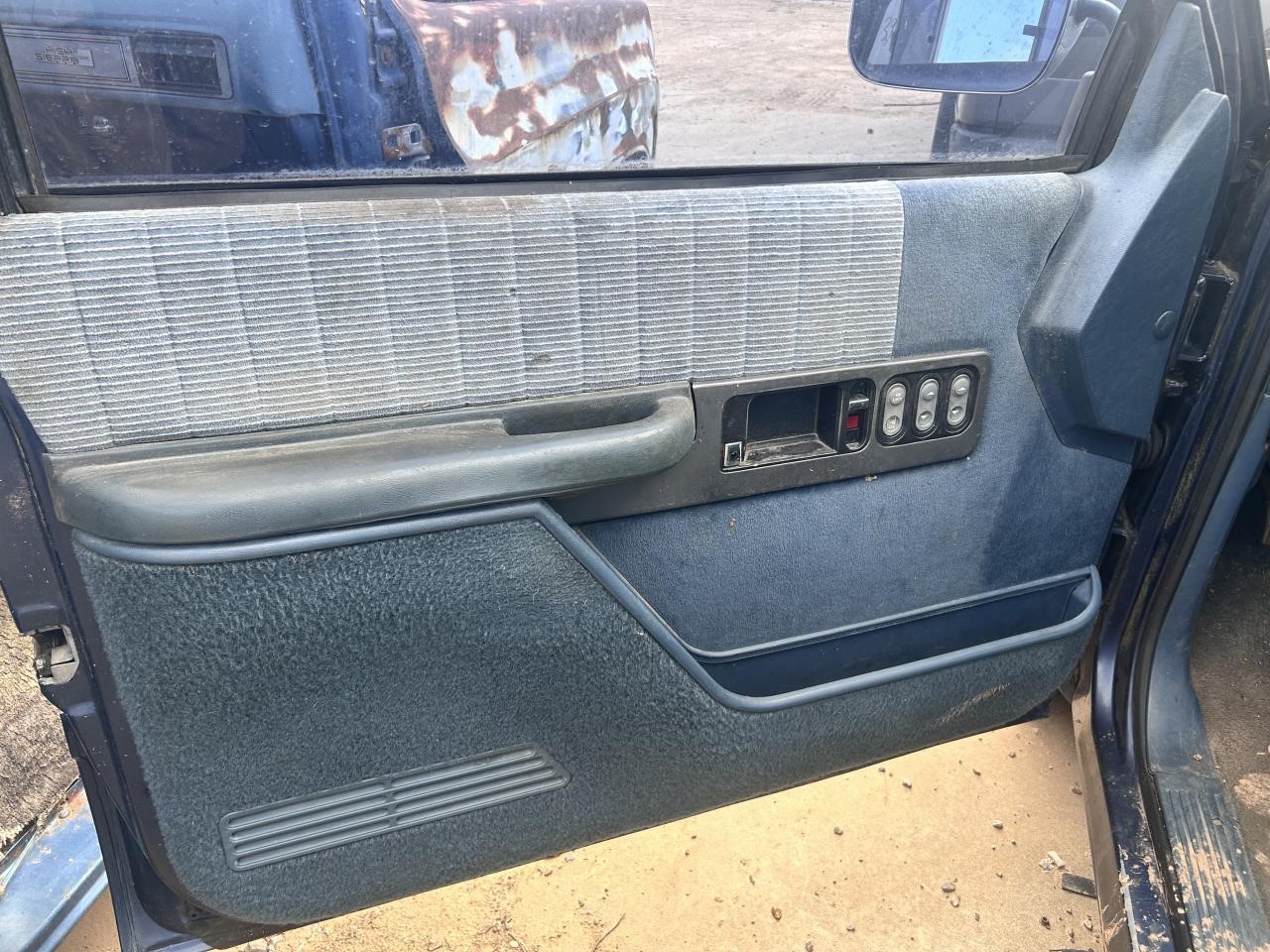 https://f005.backblazeb2.com/file/img-partshotlines-com/Inventory/OK19/Vehicle/26432_10.jpg