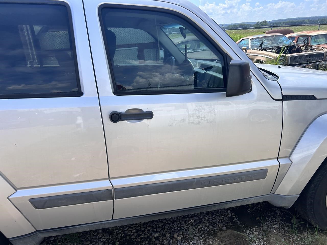 https://f005.backblazeb2.com/file/img-partshotlines-com/Inventory/OK19/Vehicle/26458_10.jpg