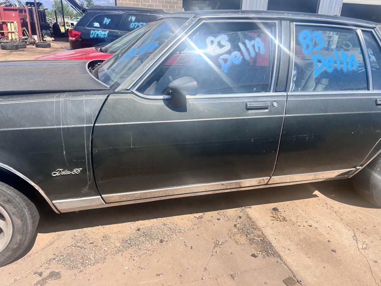 https://f005.backblazeb2.com/file/img-partshotlines-com/Inventory/OK19/Vehicle/26606_05.jpg