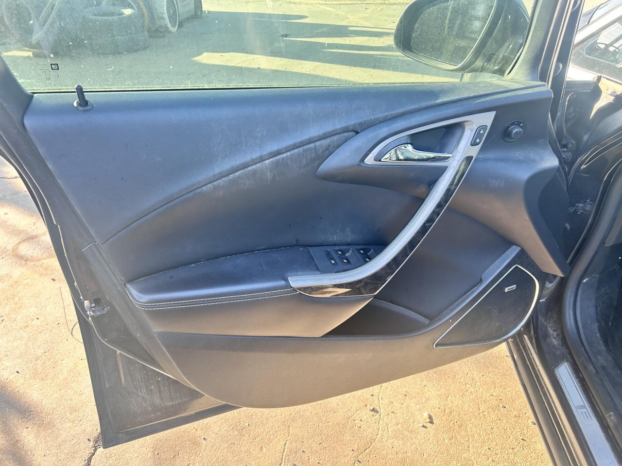 https://f005.backblazeb2.com/file/img-partshotlines-com/Inventory/OK19/Vehicle/26744_11.jpg