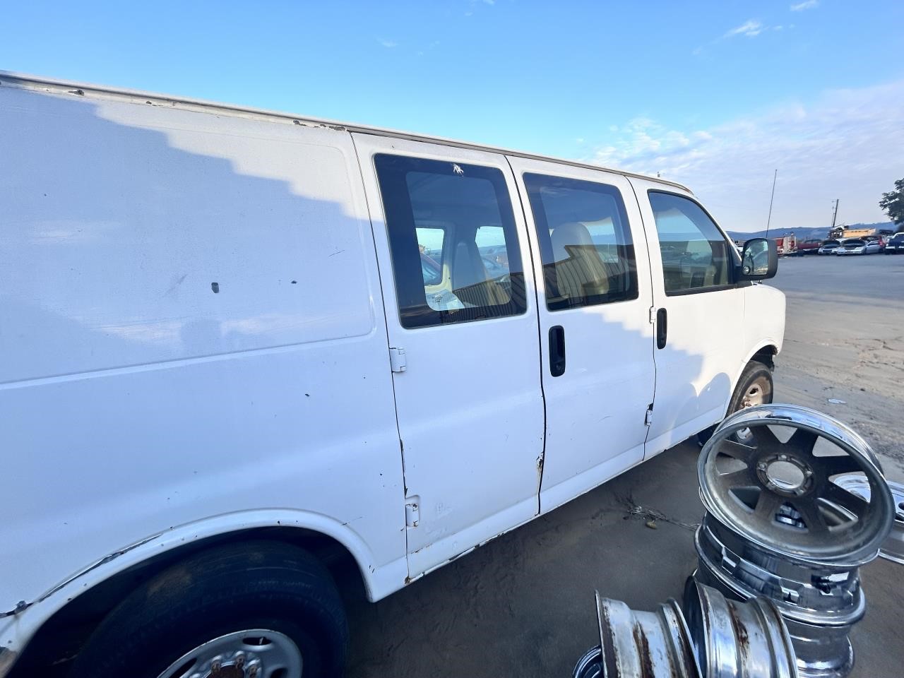 https://f005.backblazeb2.com/file/img-partshotlines-com/Inventory/OK19/Vehicle/26813_08.jpg