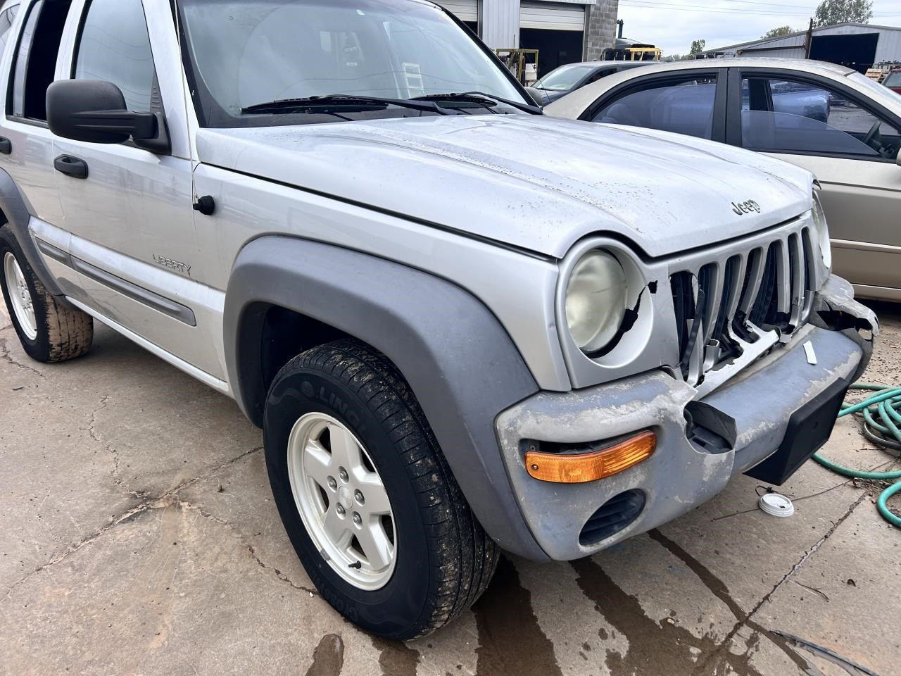 https://f005.backblazeb2.com/file/img-partshotlines-com/Inventory/OK19/Vehicle/26861_02.jpg
