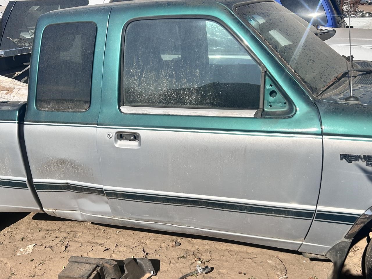 https://f005.backblazeb2.com/file/img-partshotlines-com/Inventory/OK19/Vehicle/26943_04.jpg