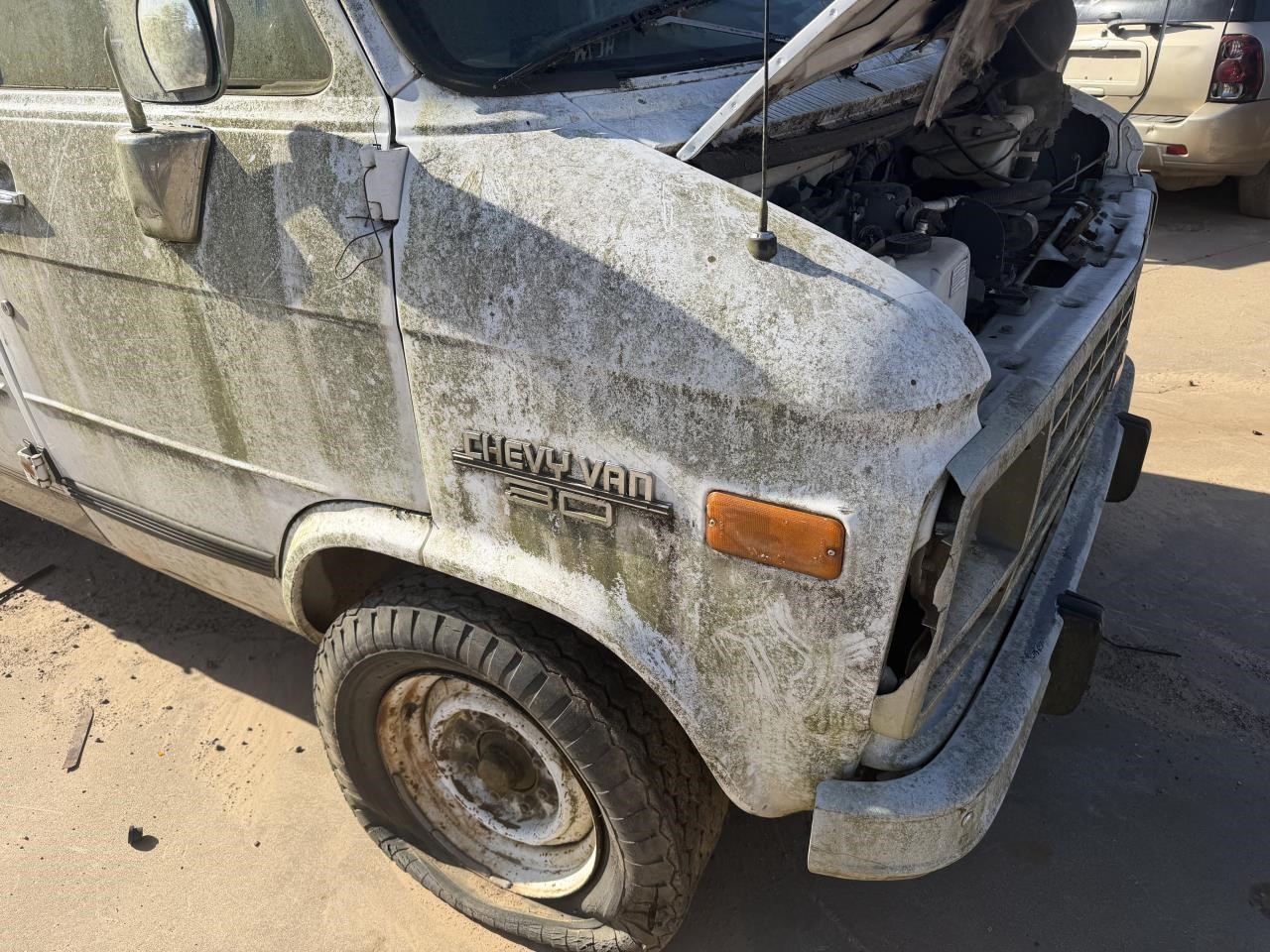 https://f005.backblazeb2.com/file/img-partshotlines-com/Inventory/OK19/Vehicle/27196_04.jpg