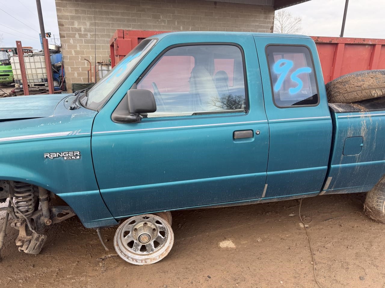 https://f005.backblazeb2.com/file/img-partshotlines-com/Inventory/OK19/Vehicle/27237_04.jpg