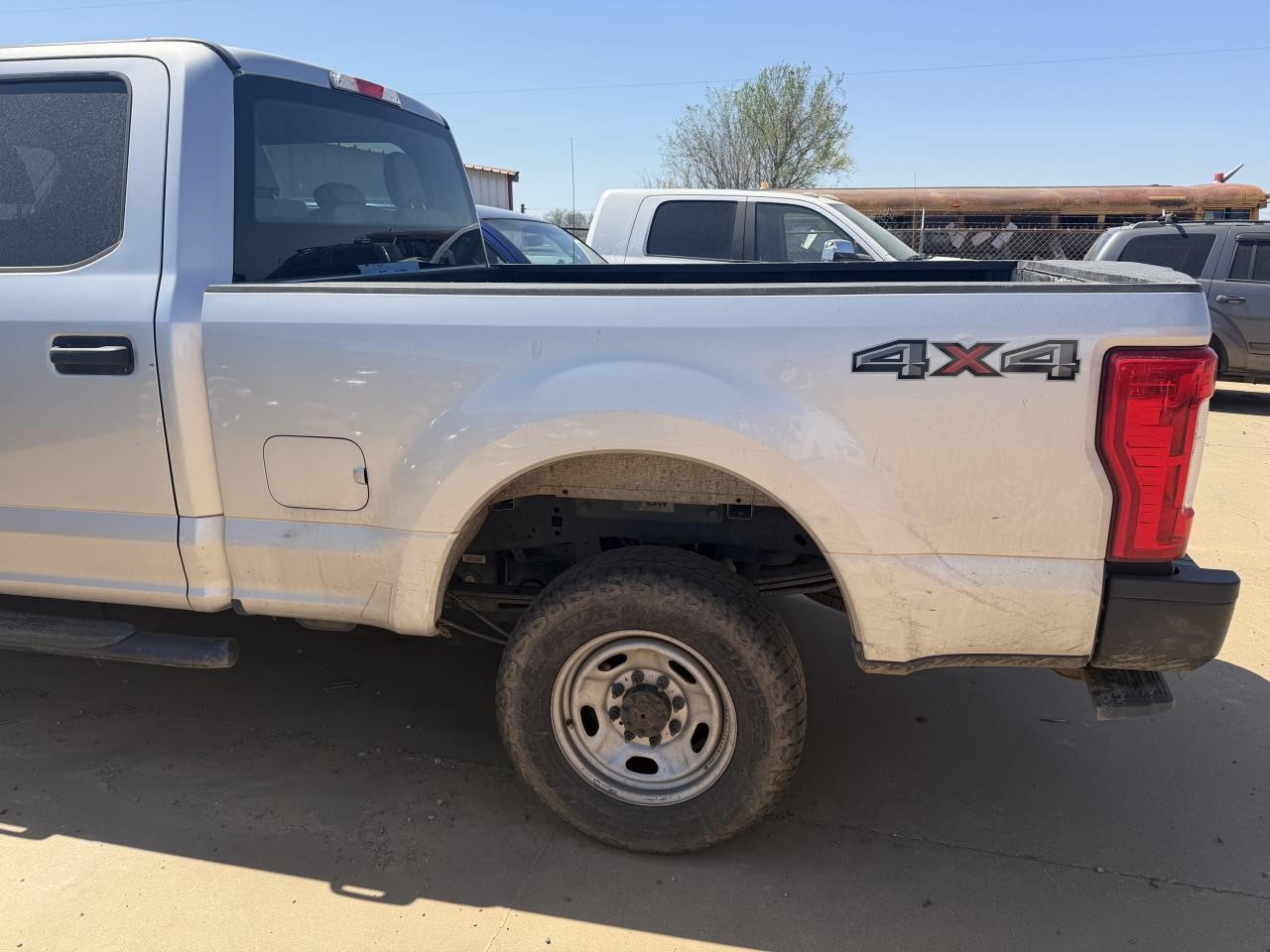 https://f005.backblazeb2.com/file/img-partshotlines-com/Inventory/OK19/Vehicle/27276_08.jpg