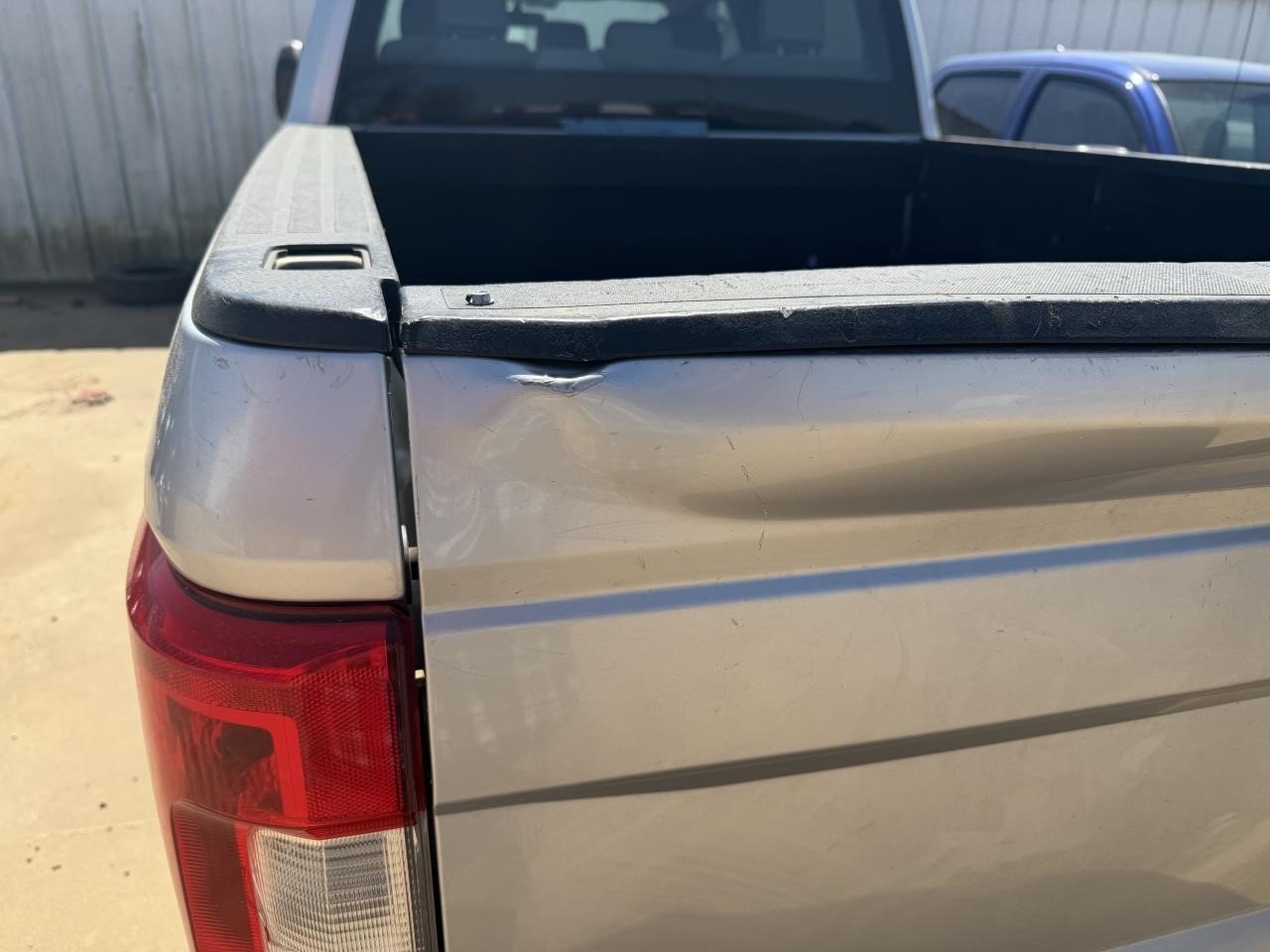 https://f005.backblazeb2.com/file/img-partshotlines-com/Inventory/OK19/Vehicle/27276_10.jpg