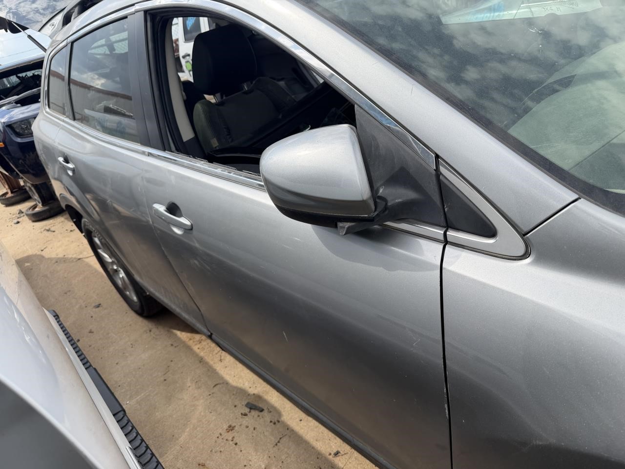 https://f005.backblazeb2.com/file/img-partshotlines-com/Inventory/OK19/Vehicle/27319_06.jpg