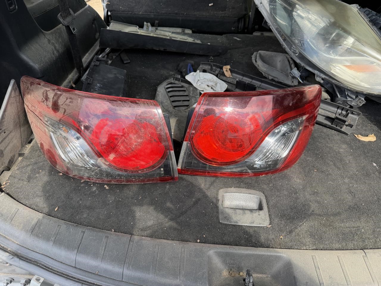 https://f005.backblazeb2.com/file/img-partshotlines-com/Inventory/OK19/Vehicle/27319_09.jpg