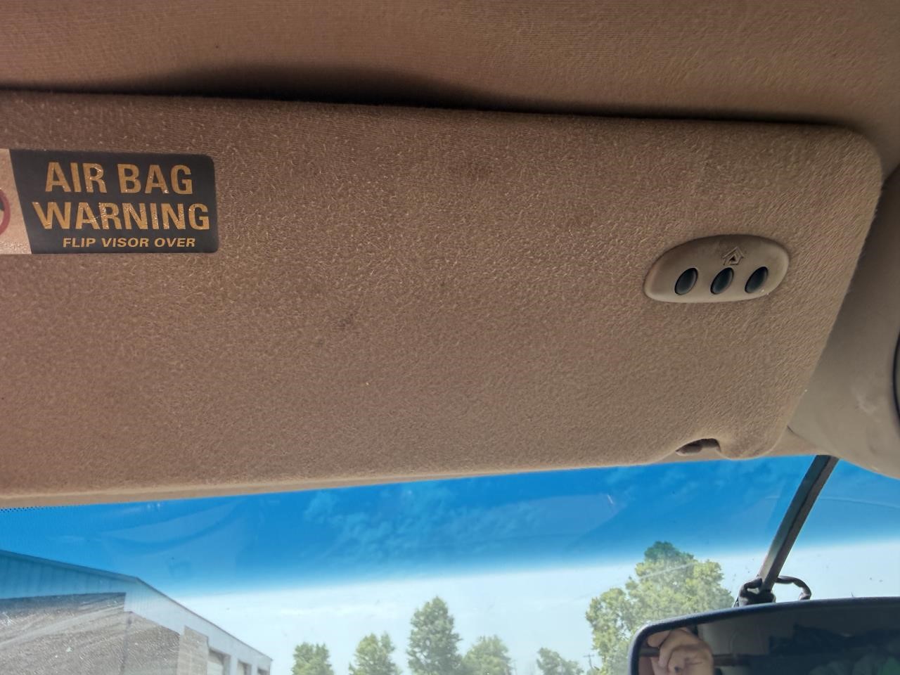https://f005.backblazeb2.com/file/img-partshotlines-com/Inventory/OK19/Vehicle/27610_03.jpg