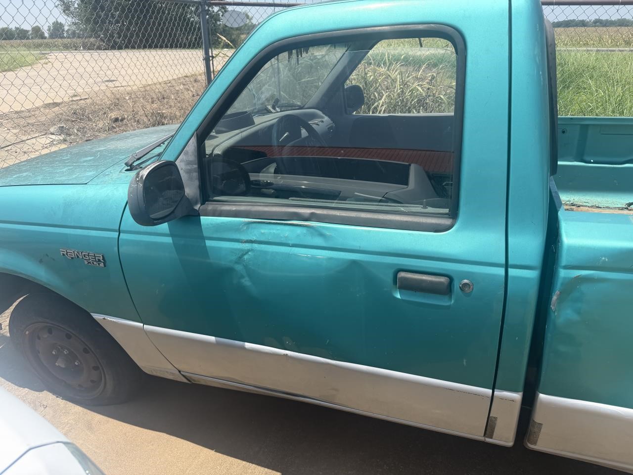 https://f005.backblazeb2.com/file/img-partshotlines-com/Inventory/OK19/Vehicle/27610_09.jpg